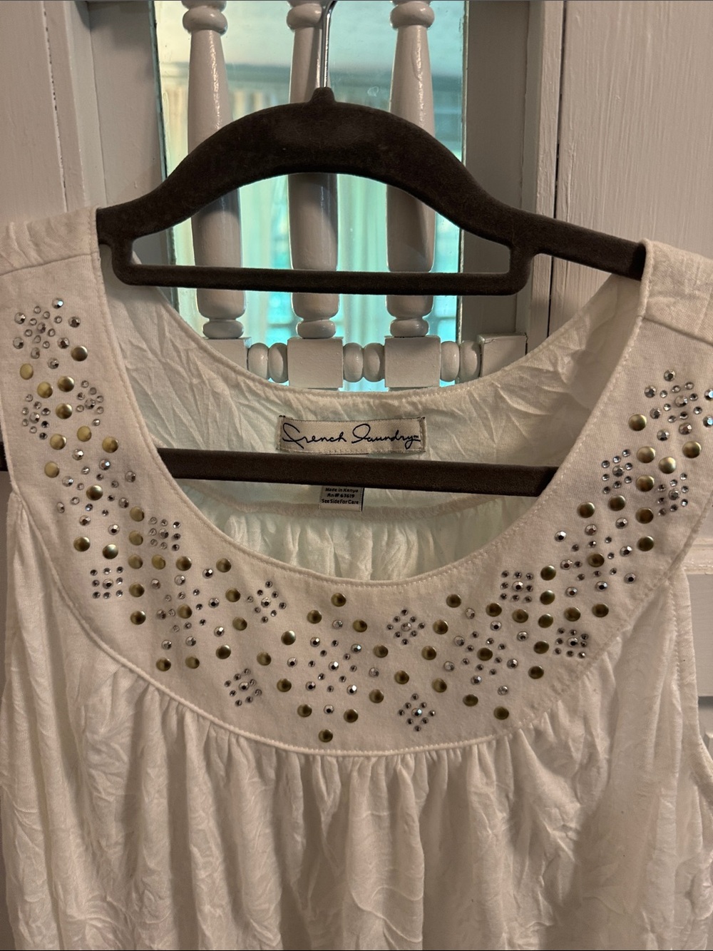 ⭐️French Laundry White Studded Sleeveless Crinkle Tank⭐️3/$25 - Picture 3 of 4